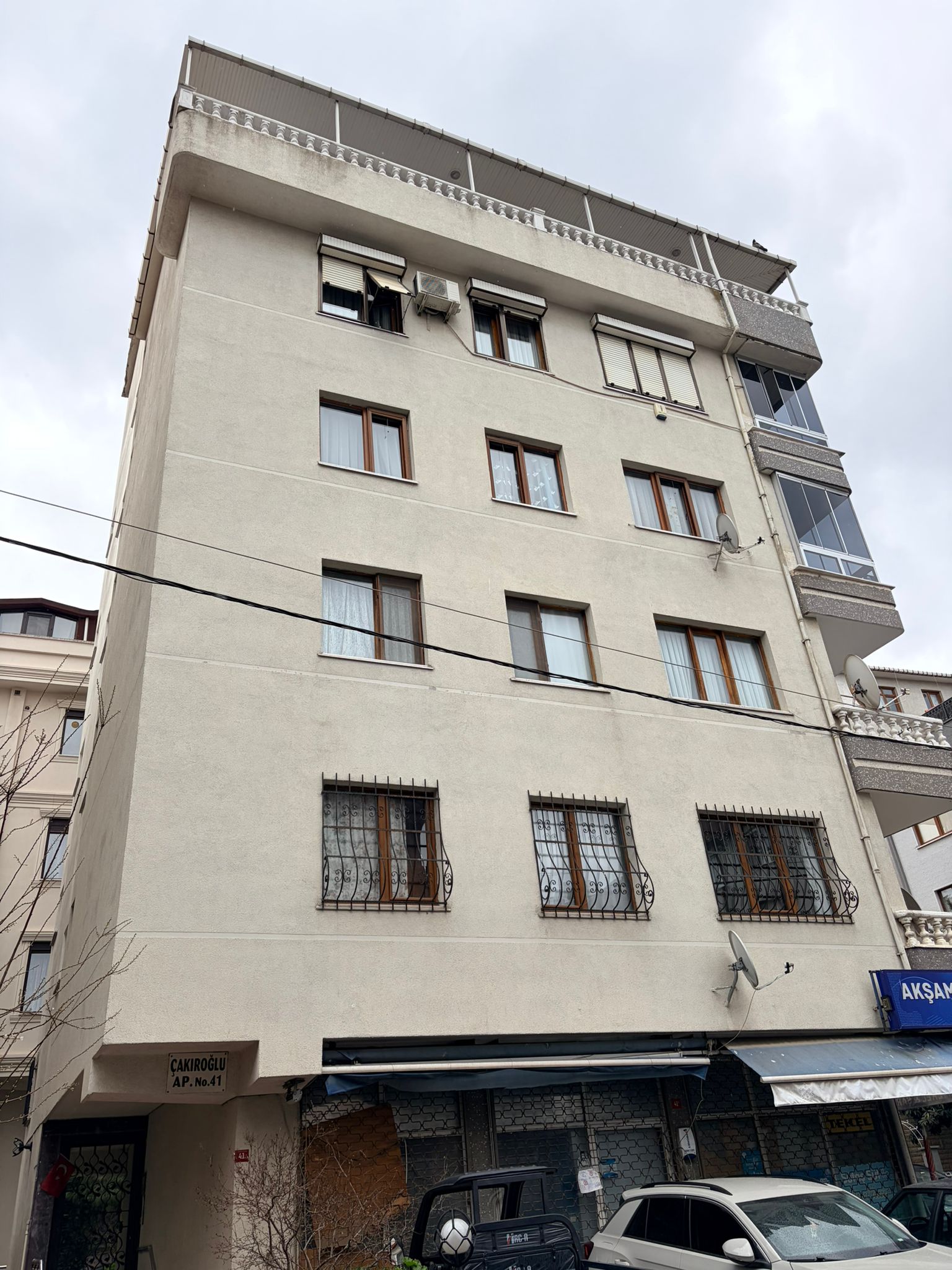 Çakıroğlu Apartmanı