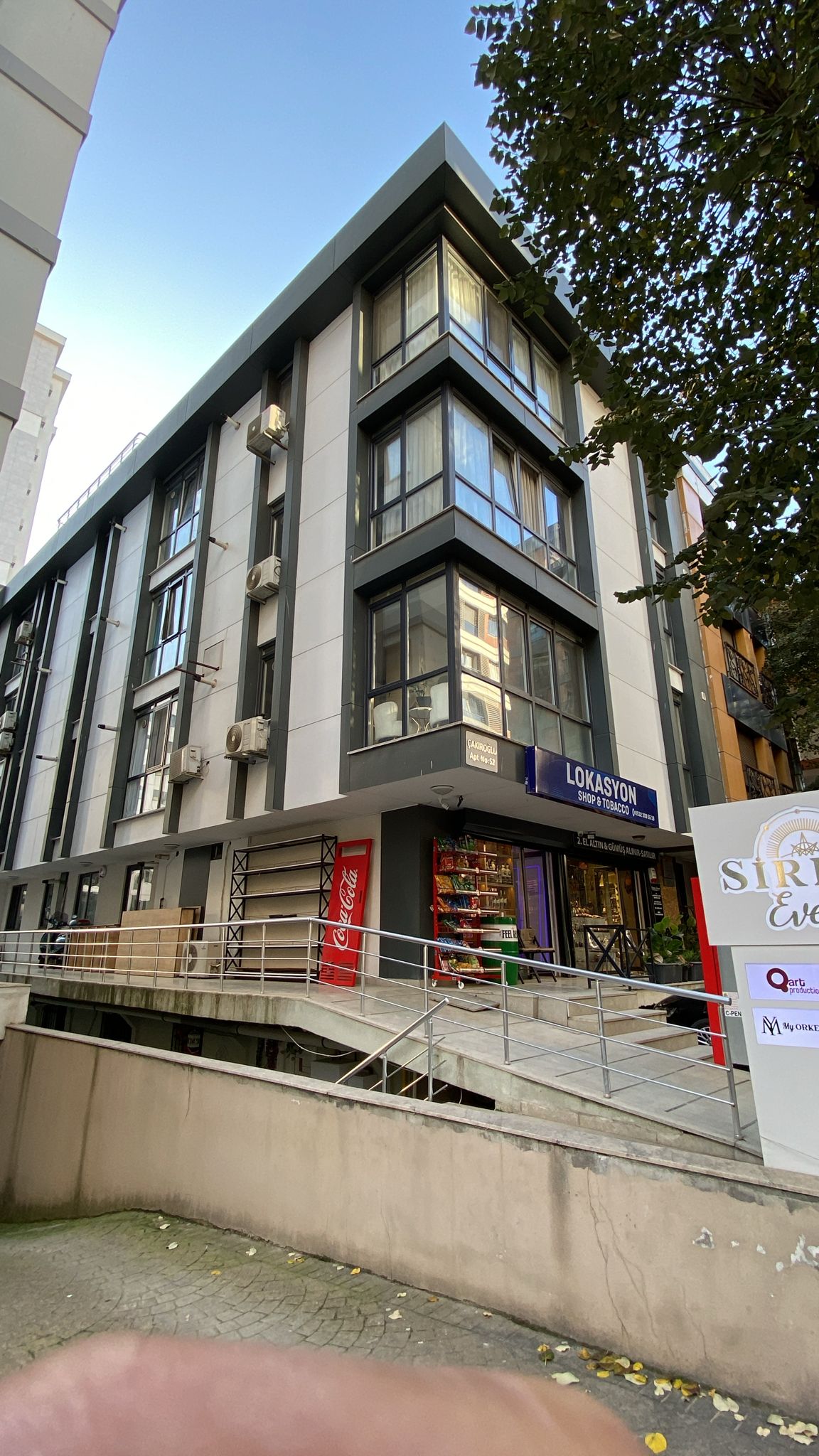 Çakıroğlu Apartmanı
