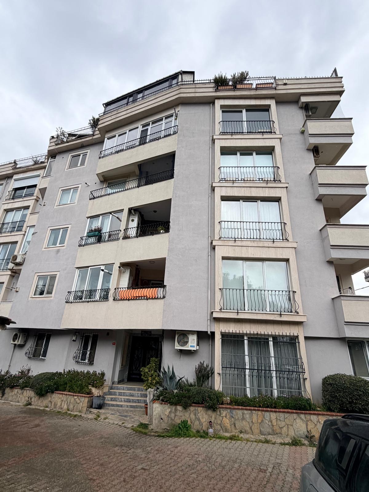 Yener Kılıç Apartmanı